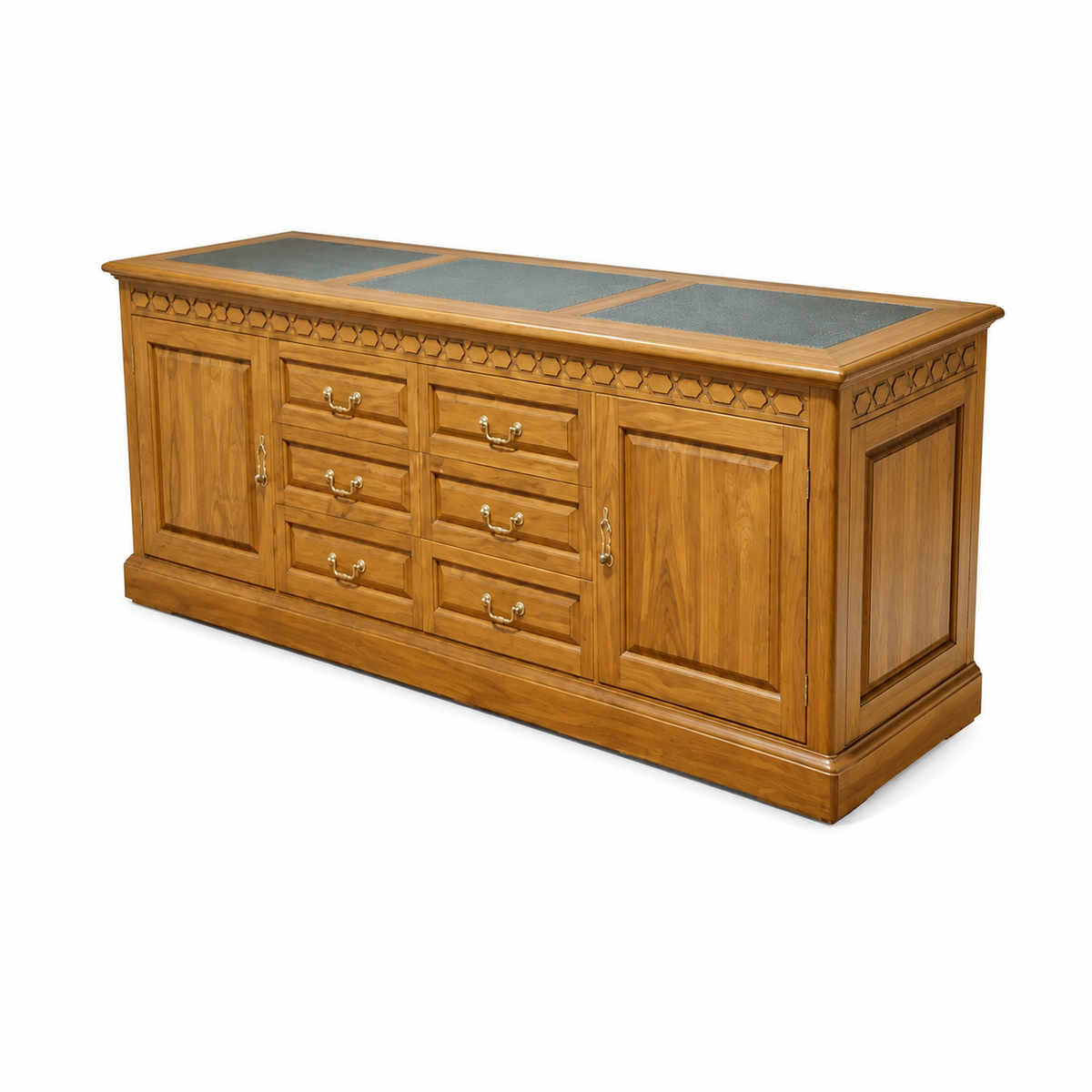Majesty-Credenza