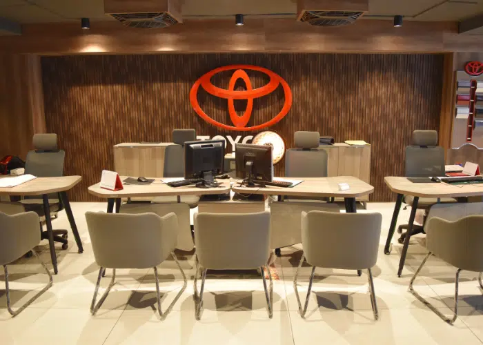 Toyota Shaheen Motors 8